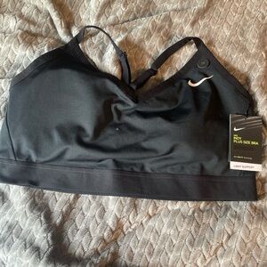 Brand new Nike plus size sports bra!